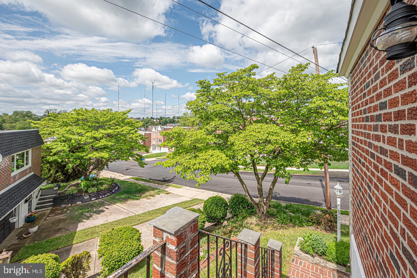 ROXBOROUGH - Residential