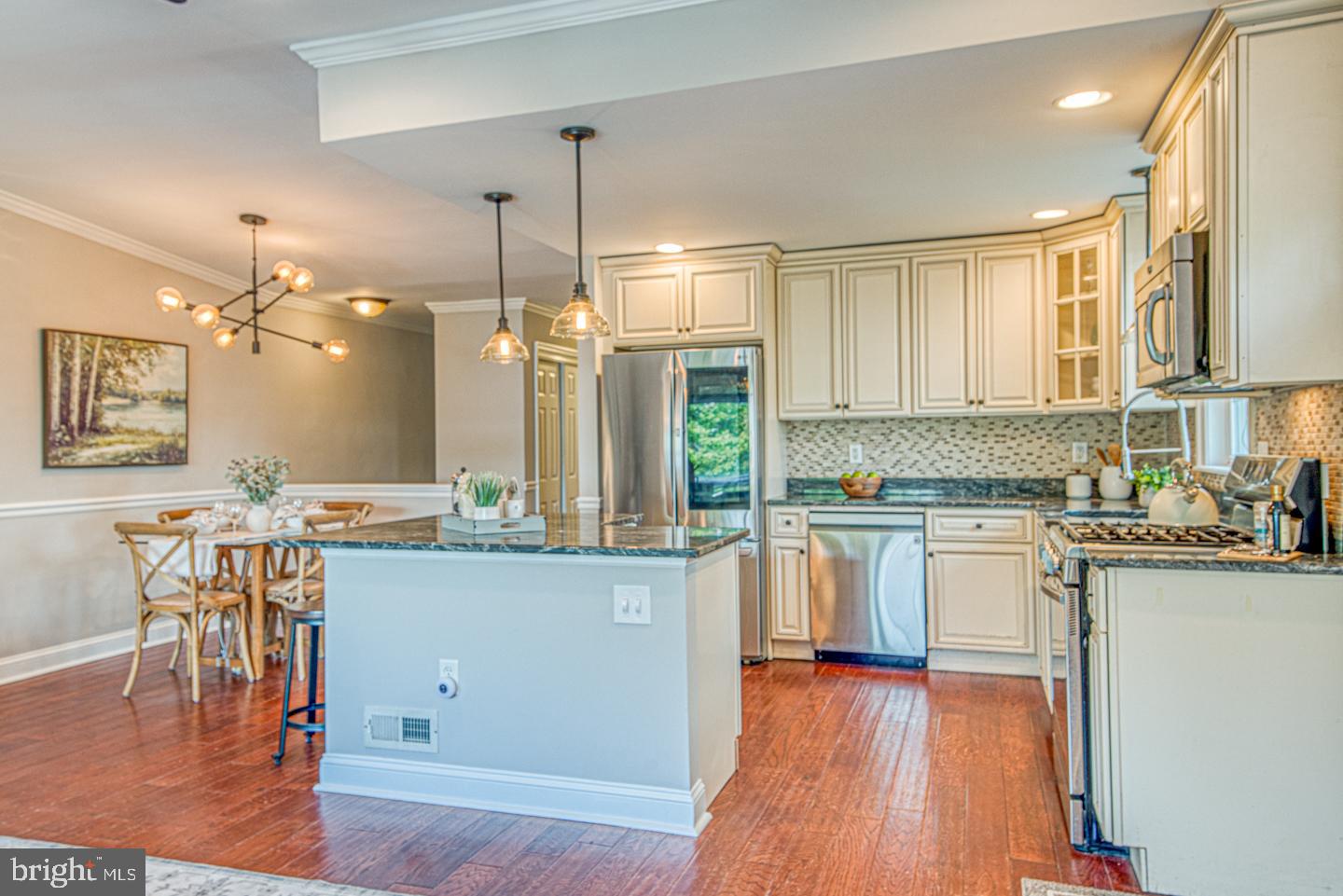 ROXBOROUGH - Residential