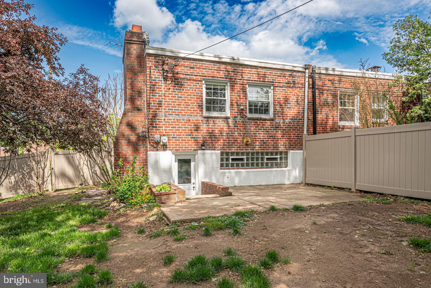 ROXBOROUGH - Residential