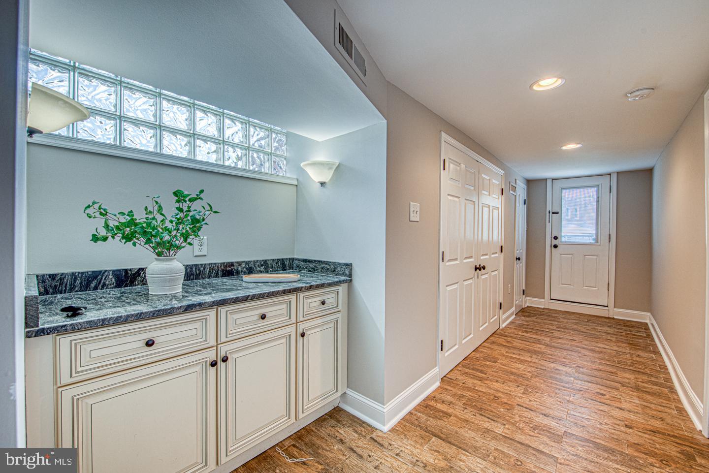 ROXBOROUGH - Residential
