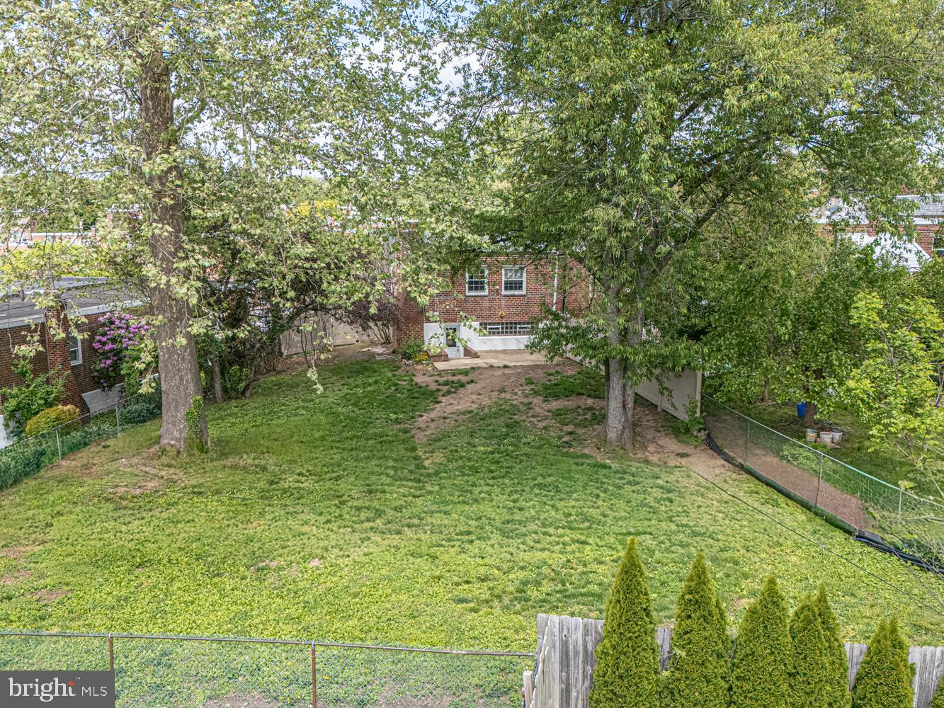 ROXBOROUGH - Residential