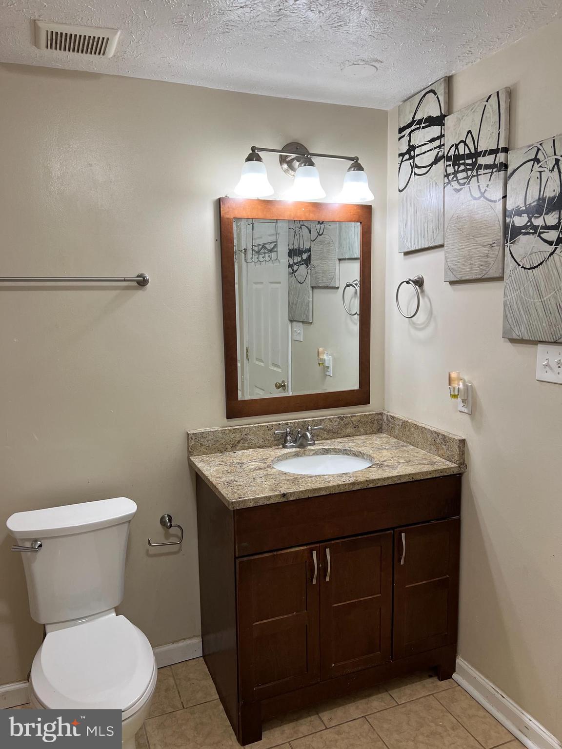 WESTHAMPTON TOWNHOUSES P - Residential