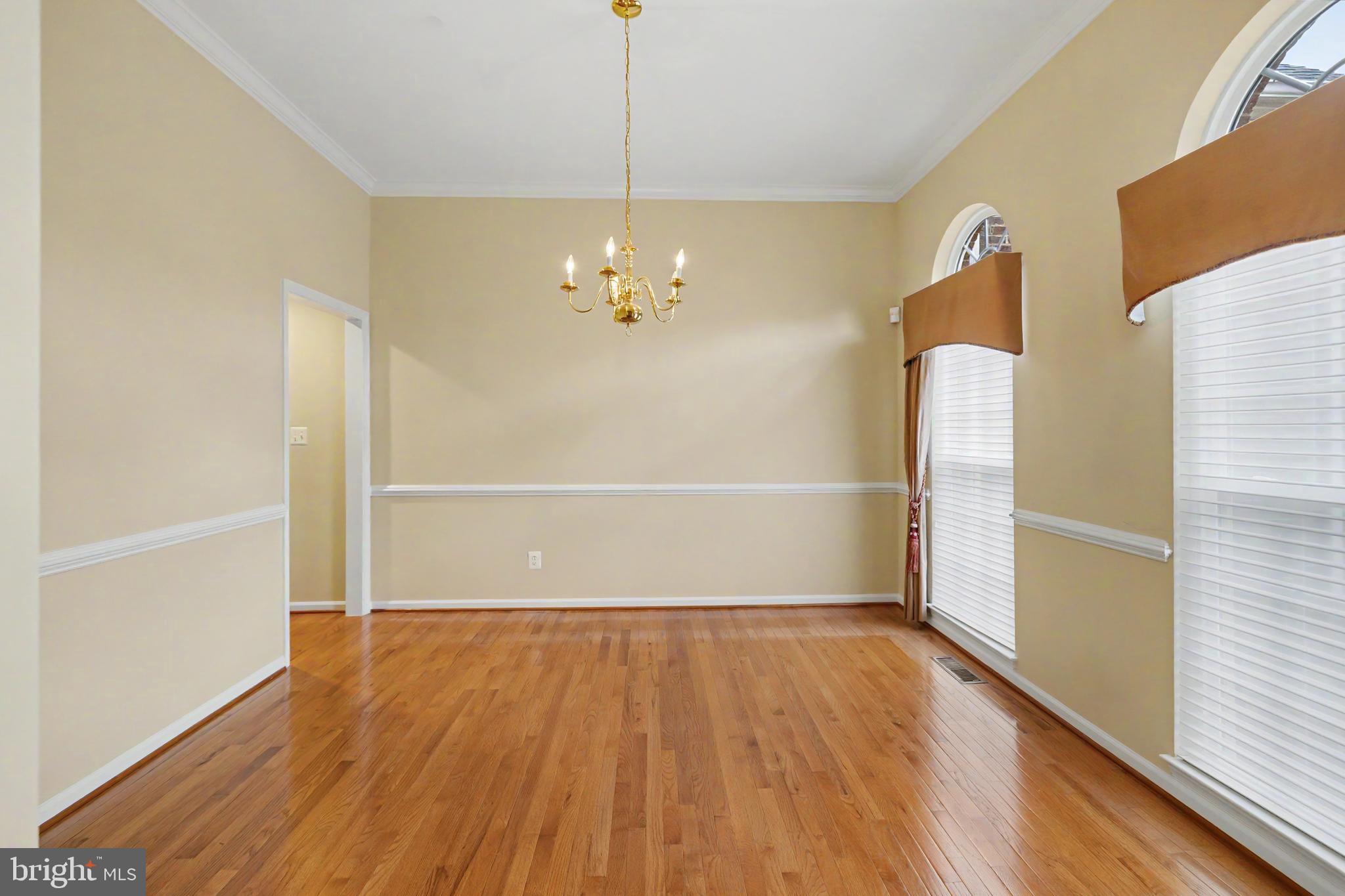 6727 HOLLY FARM LANE