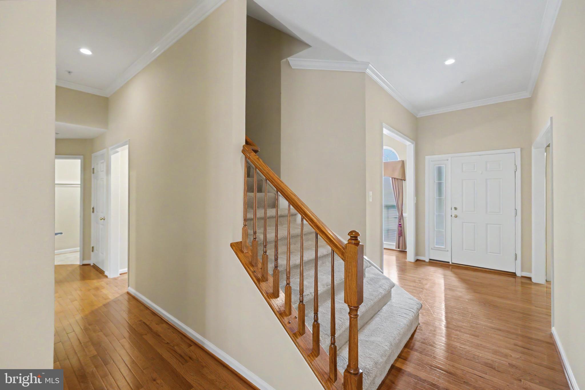 6727 HOLLY FARM LANE