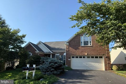 Photo of 6727 Holly Farm Lane, WARRENTON, VA 20187 (MLS # VAFQ2023186)
