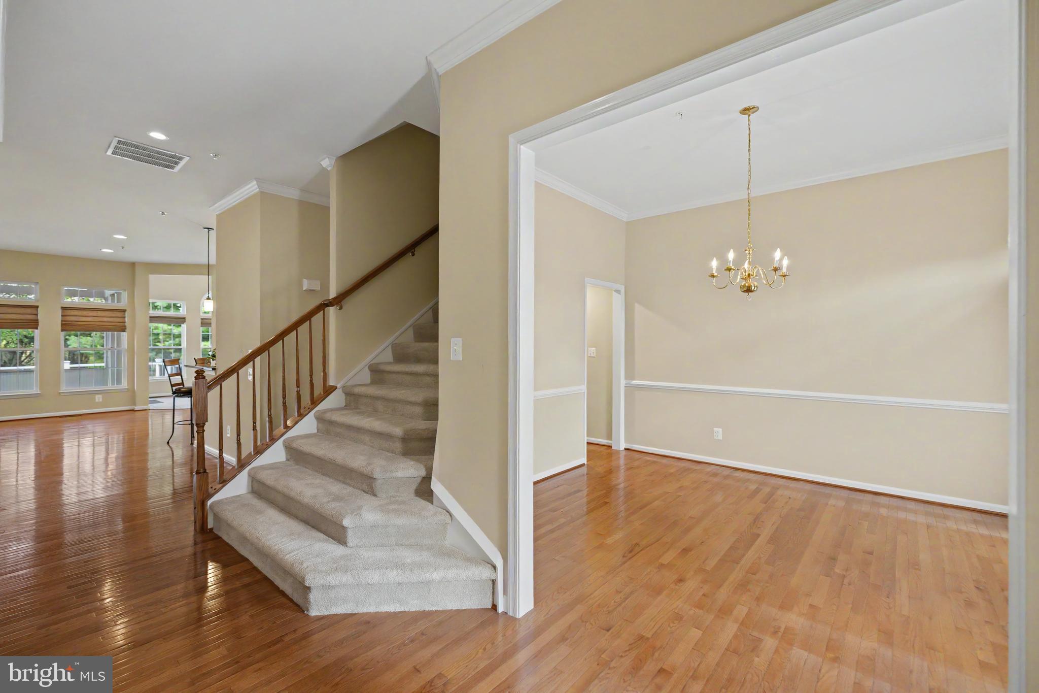 6727 HOLLY FARM LANE