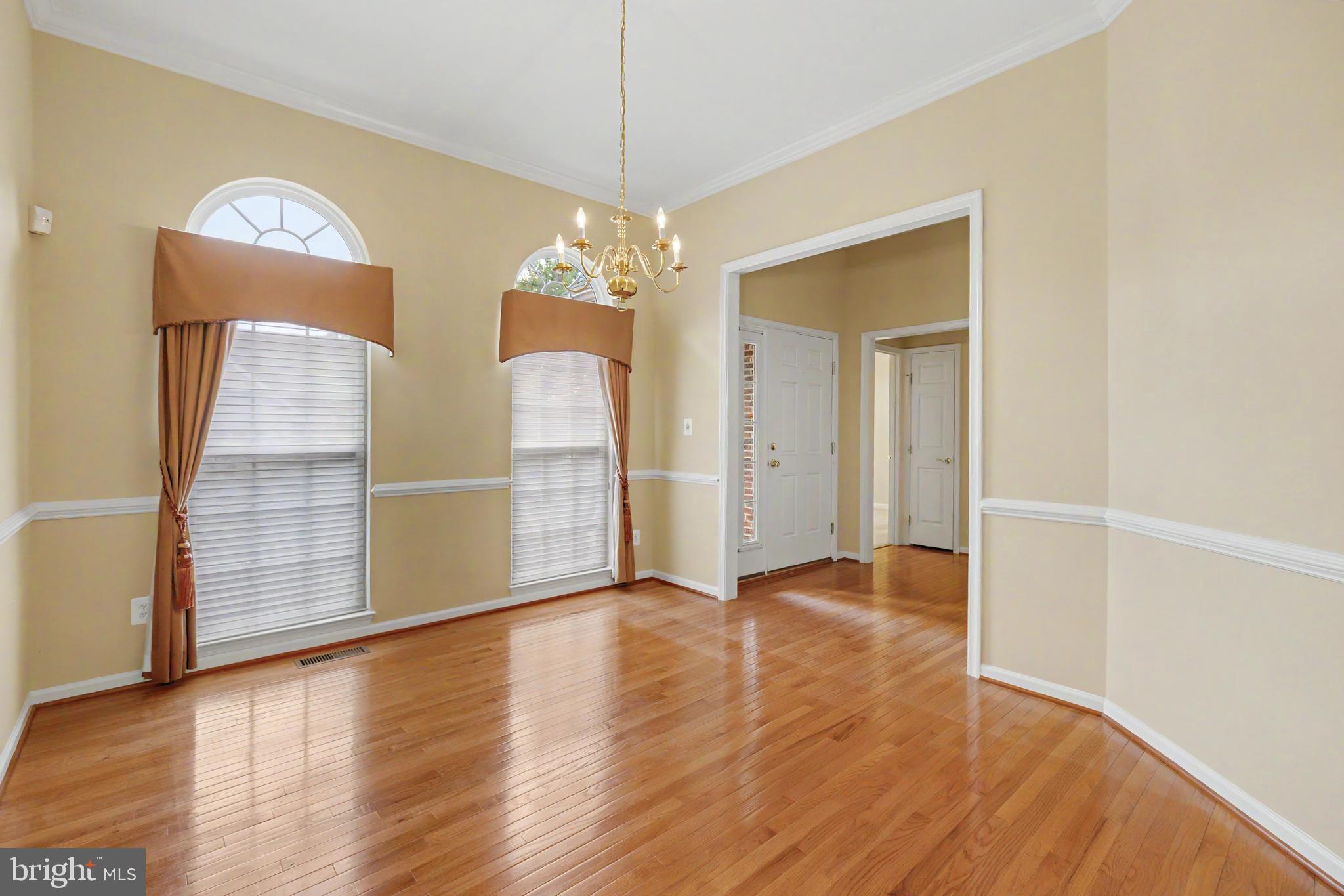 6727 HOLLY FARM LANE