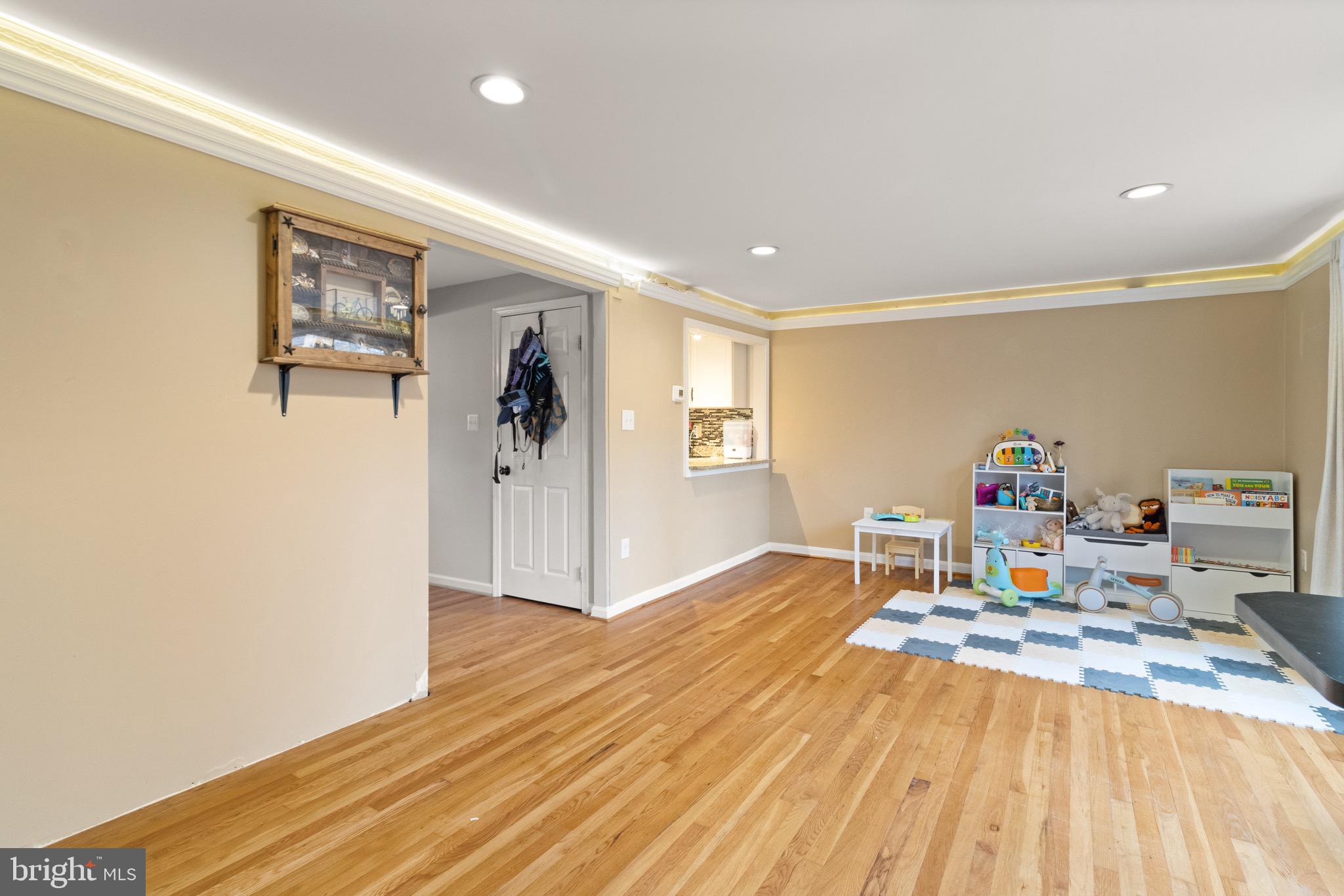 GREENWICH HILL - Residential