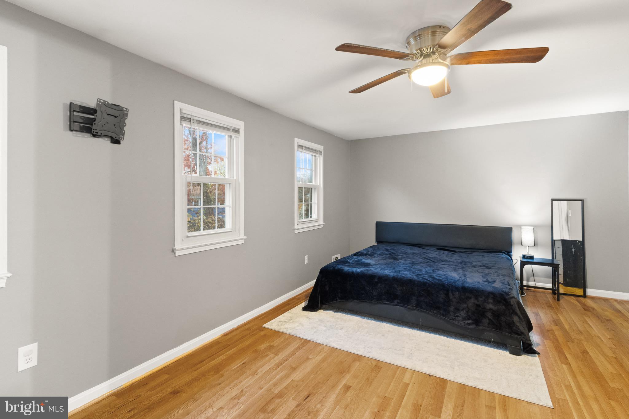 GREENWICH HILL - Residential