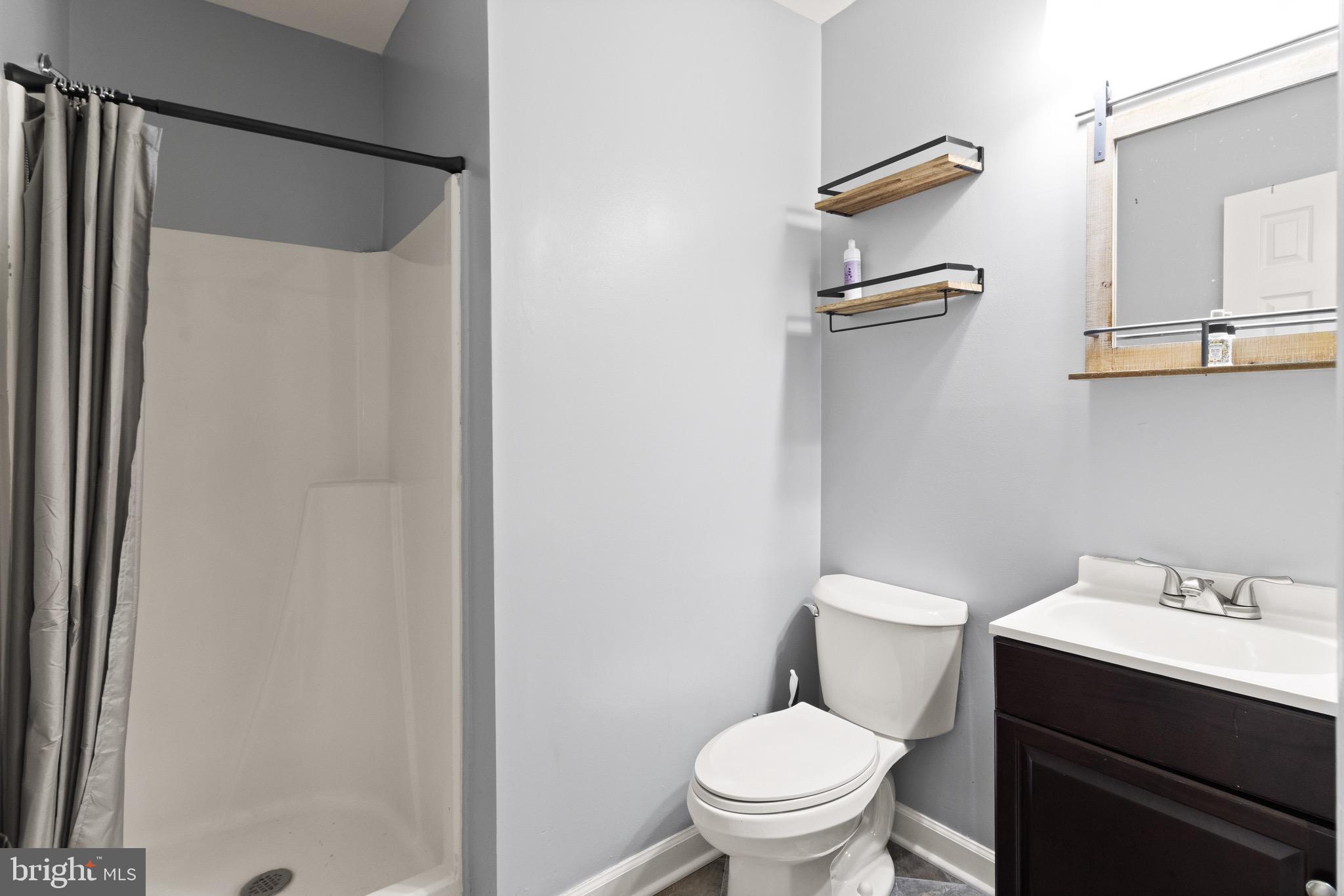 GREENWICH HILL - Residential