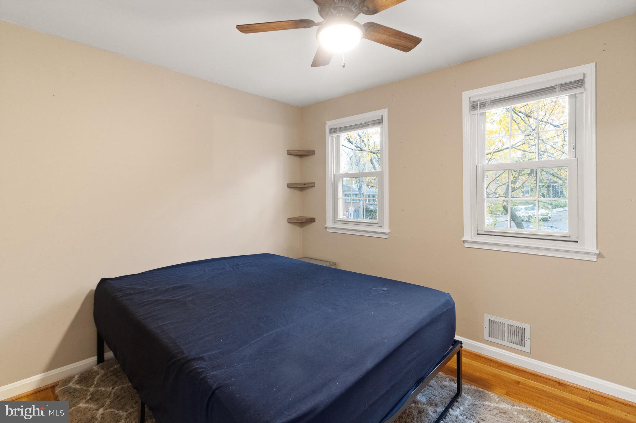 GREENWICH HILL - Residential