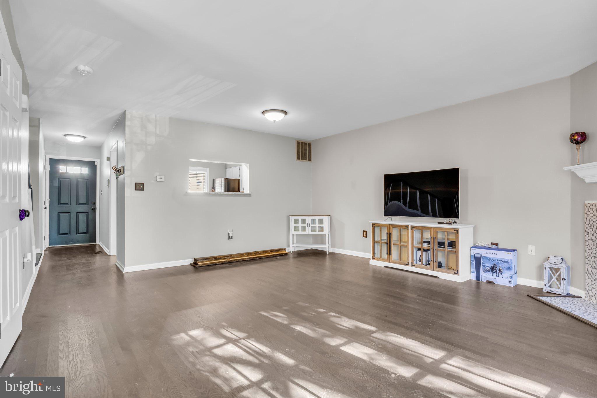 MONTCLAIR - Residential