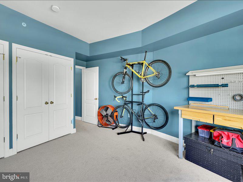CANALS END - Residential
