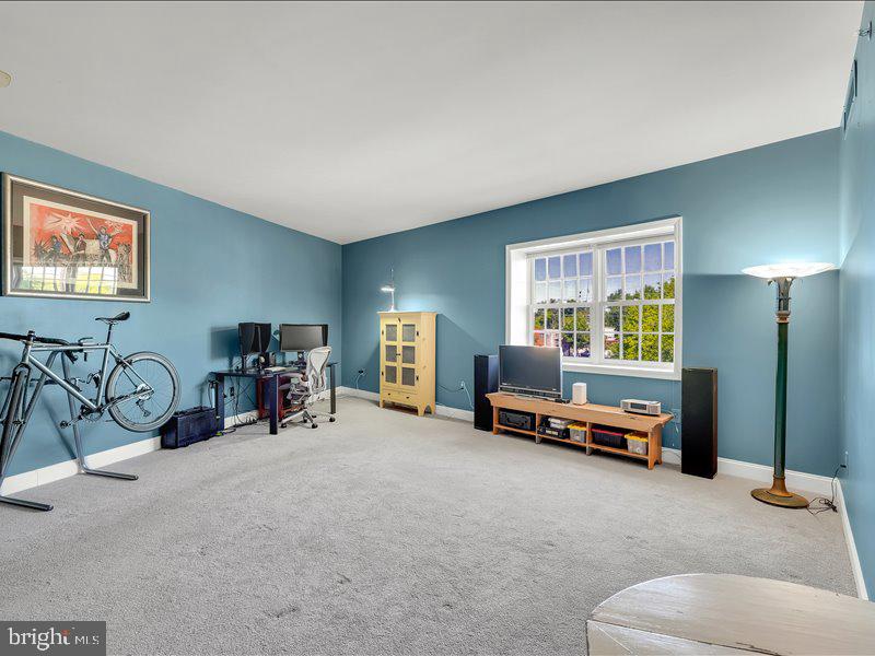 CANALS END - Residential