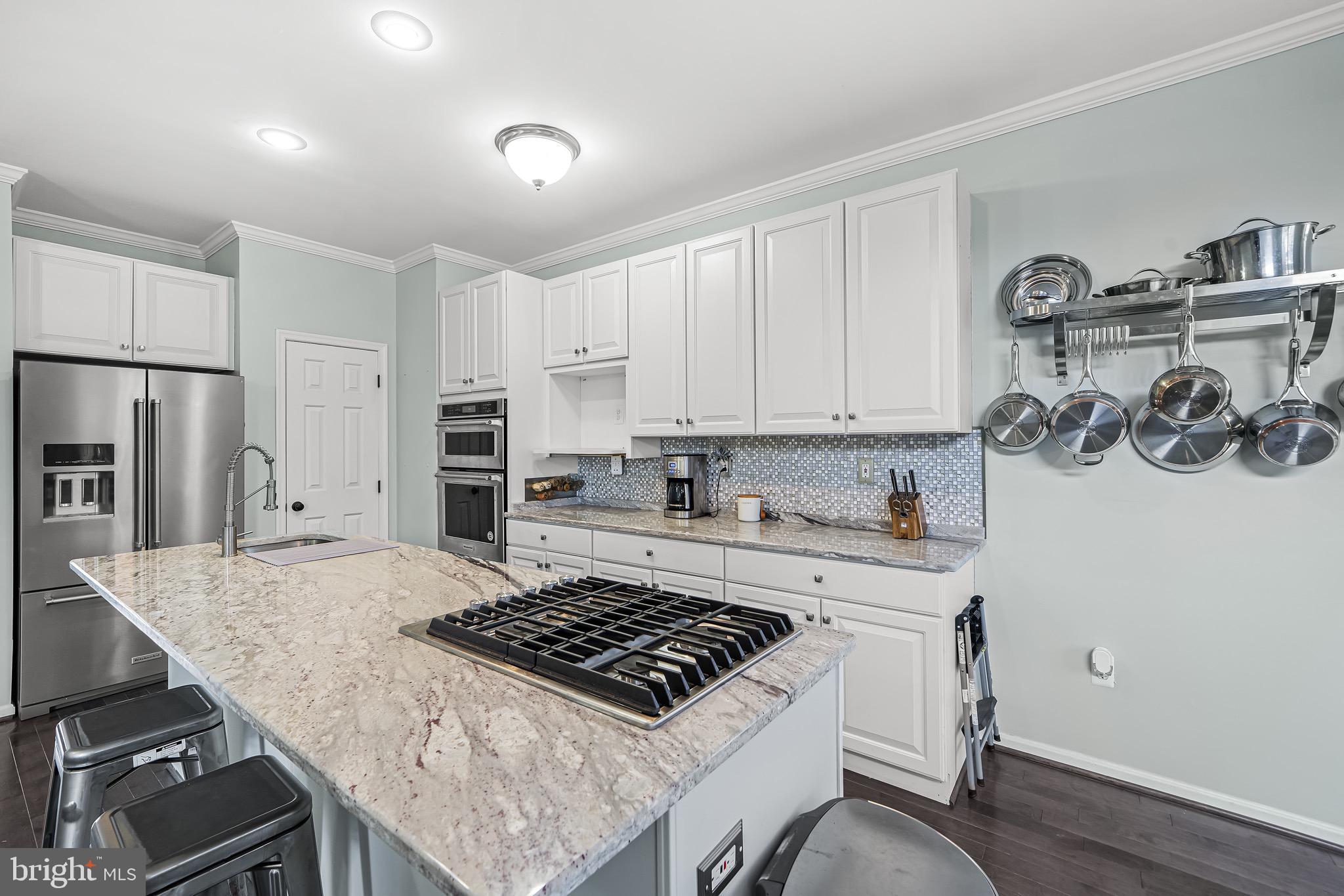 HIGHGROVE - Residential