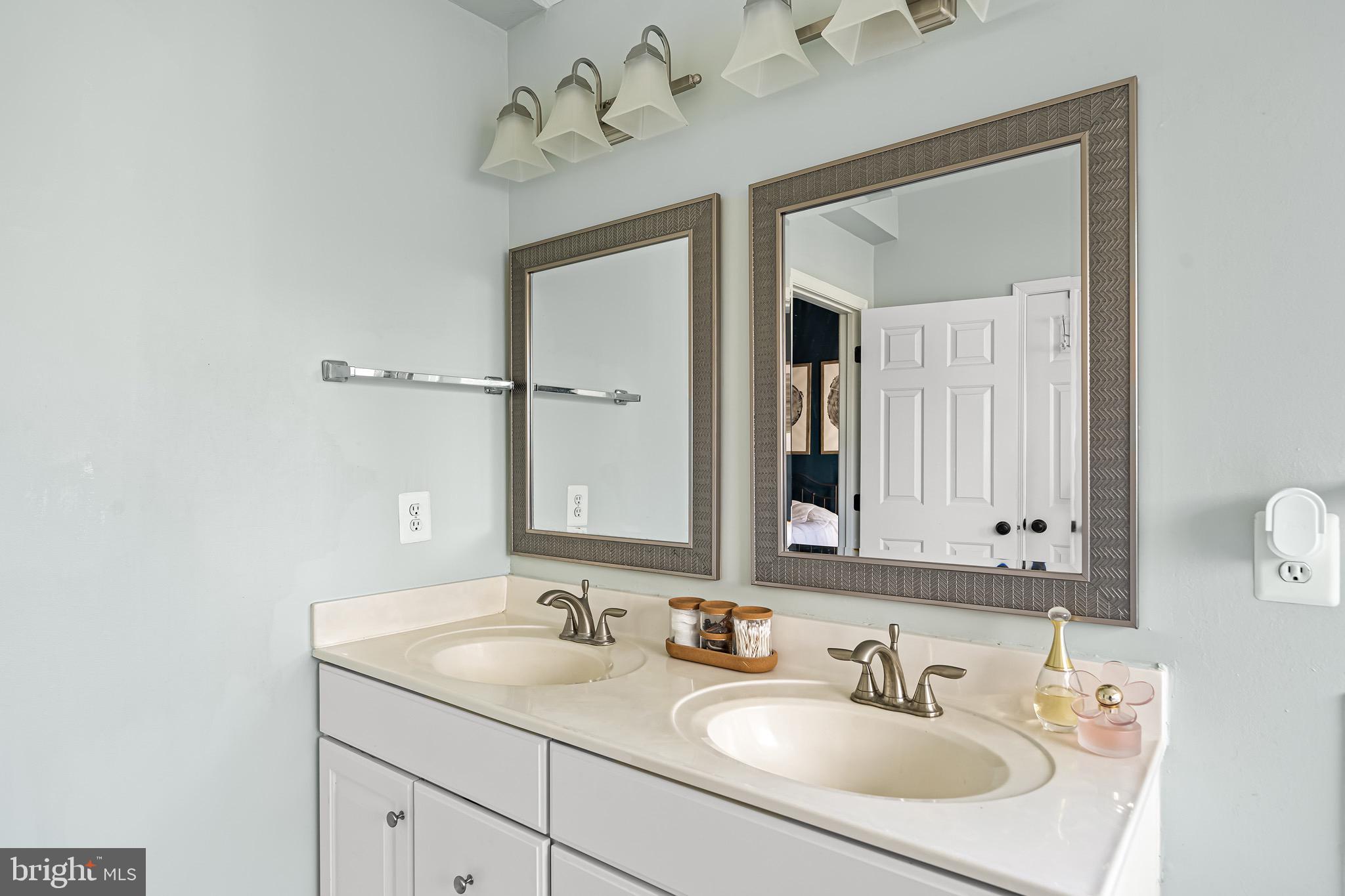 HIGHGROVE - Residential