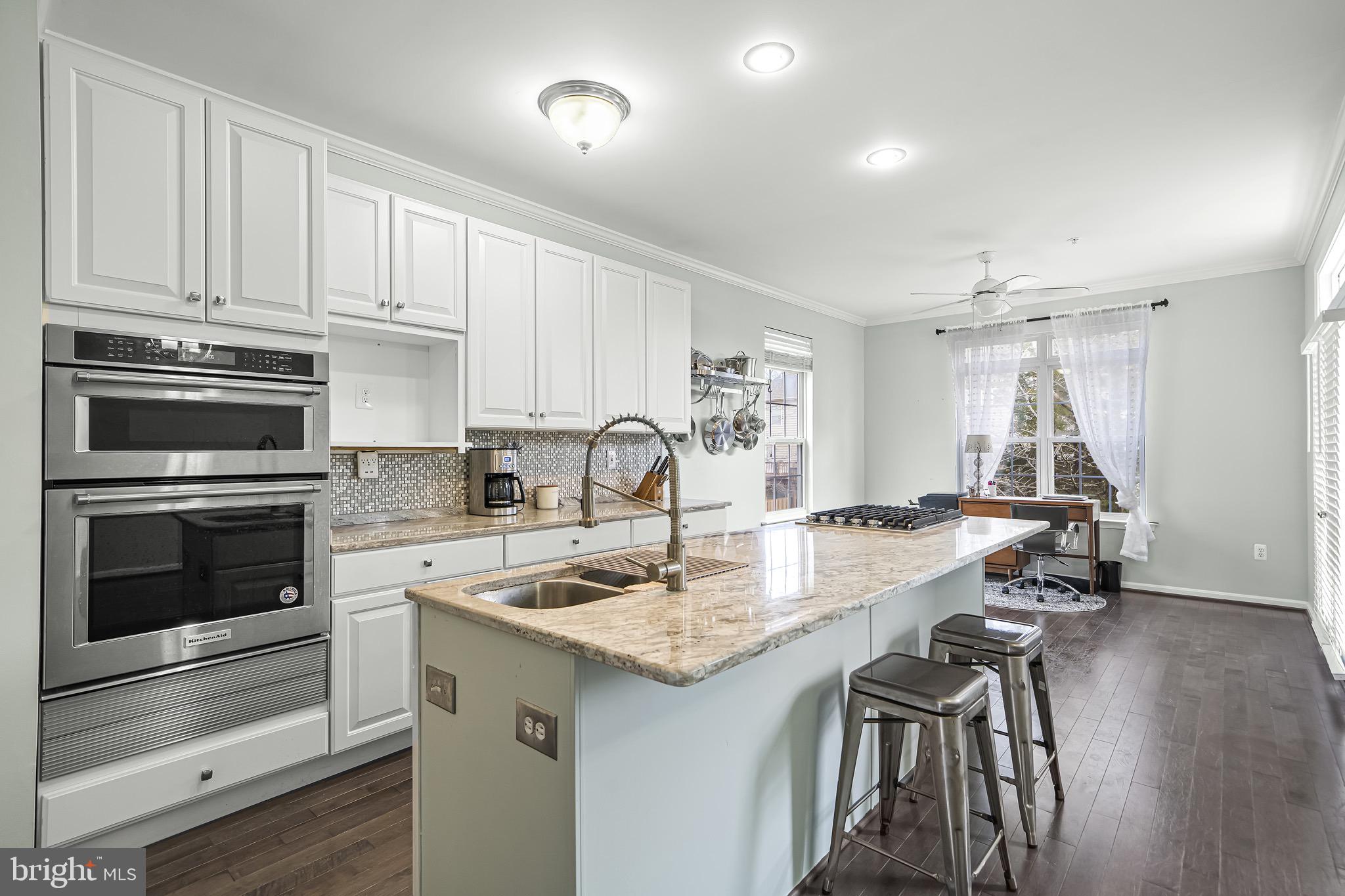 HIGHGROVE - Residential