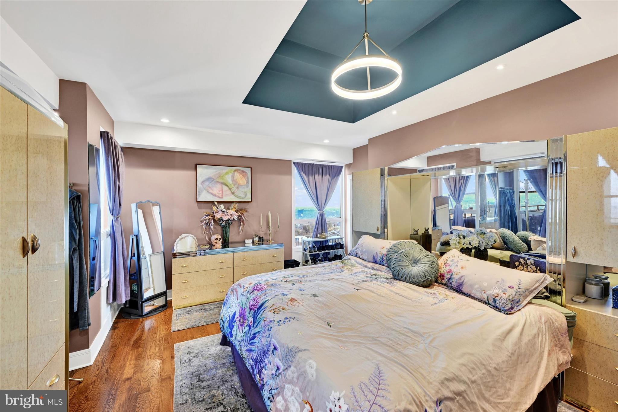 RIDGELY TOWSON CENTER - Residential