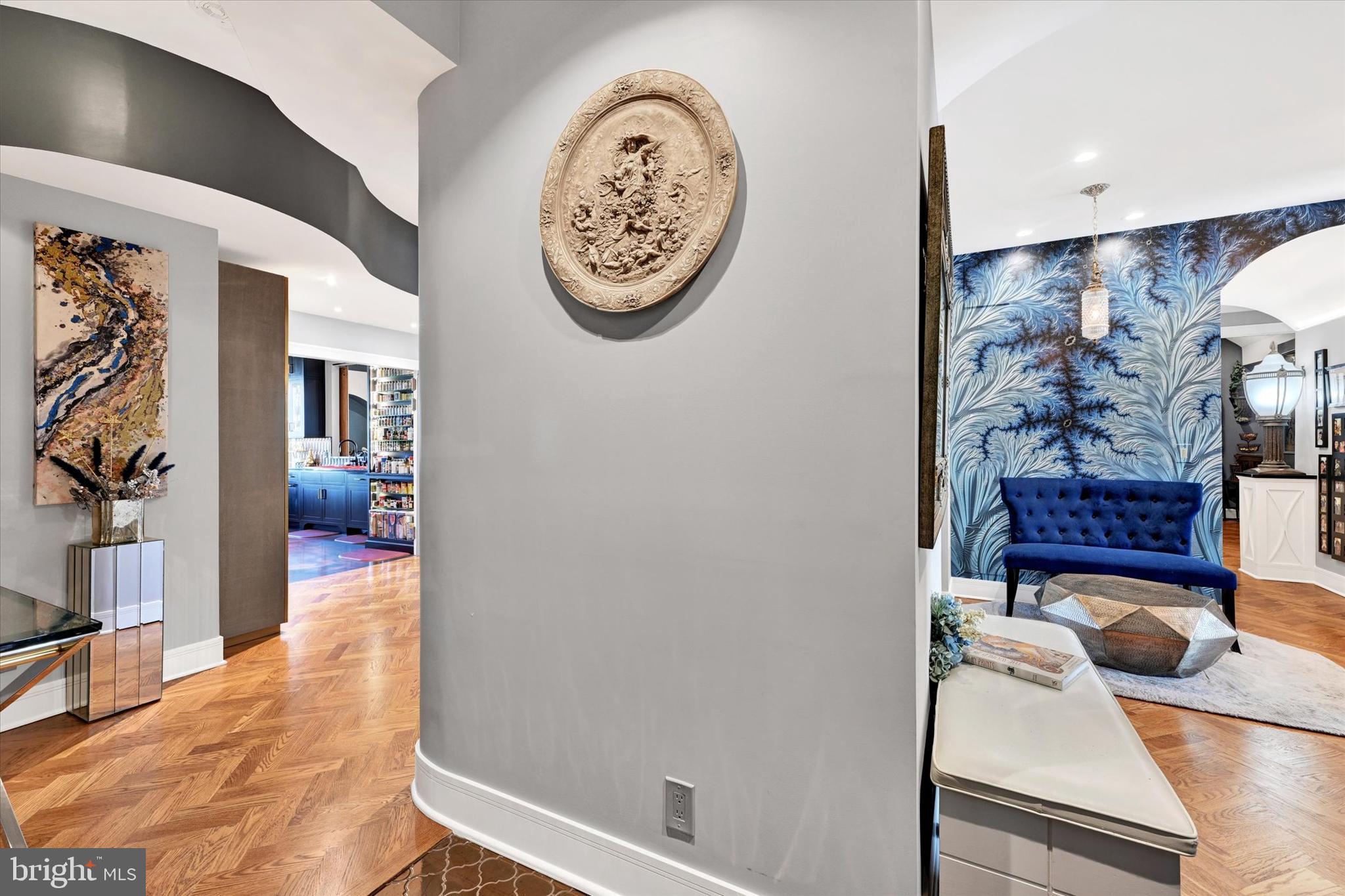 RIDGELY TOWSON CENTER - Residential