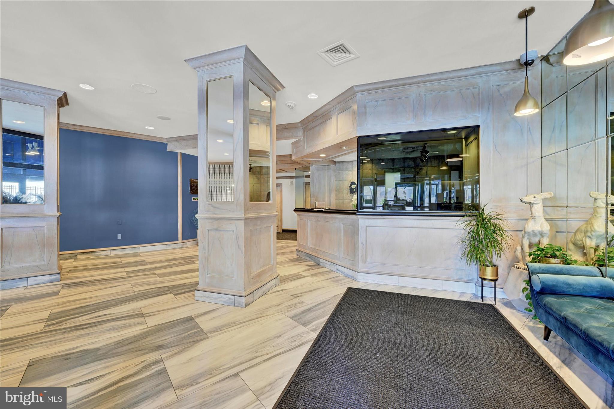 RIDGELY TOWSON CENTER - Residential