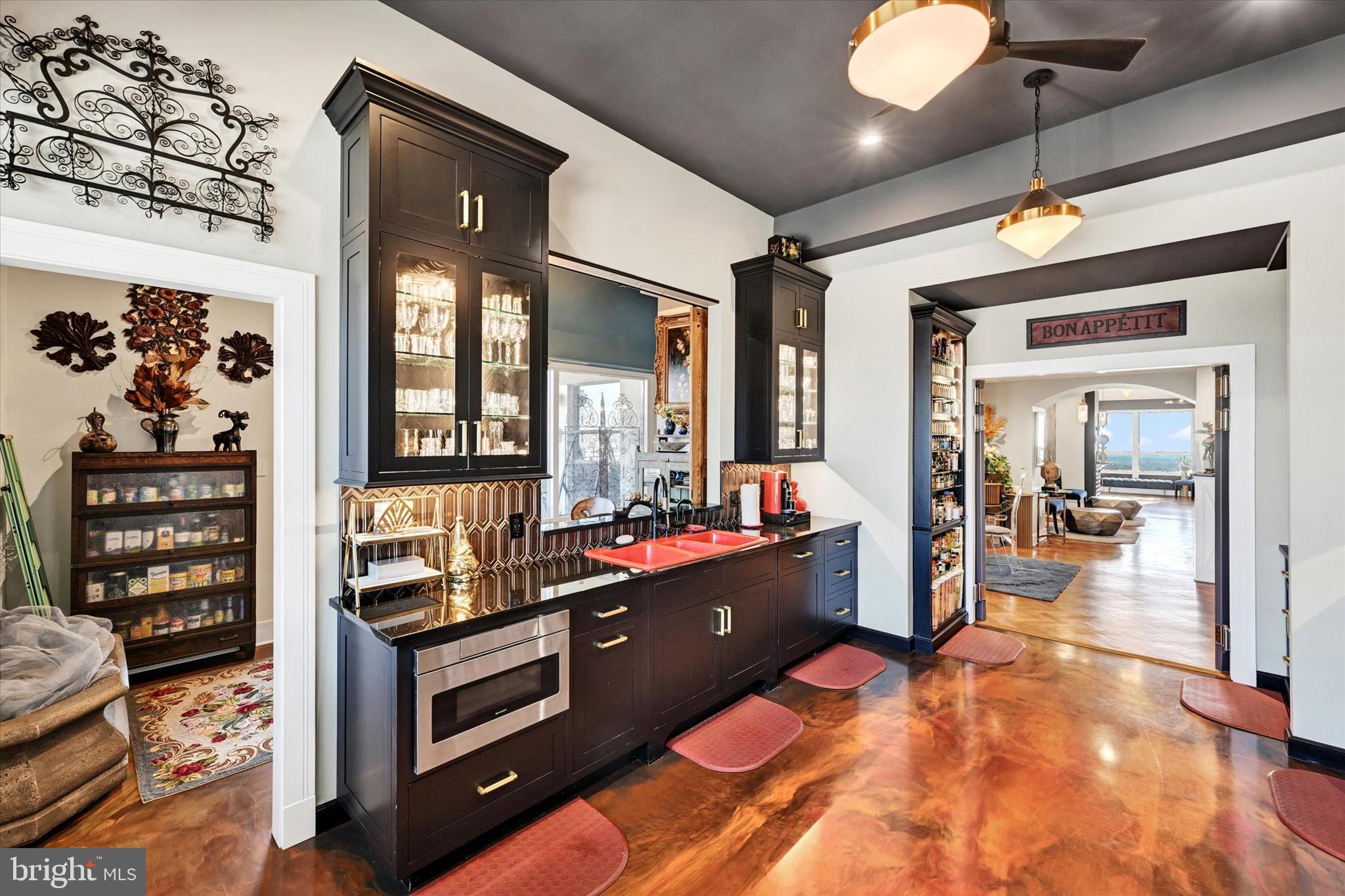 RIDGELY TOWSON CENTER - Residential