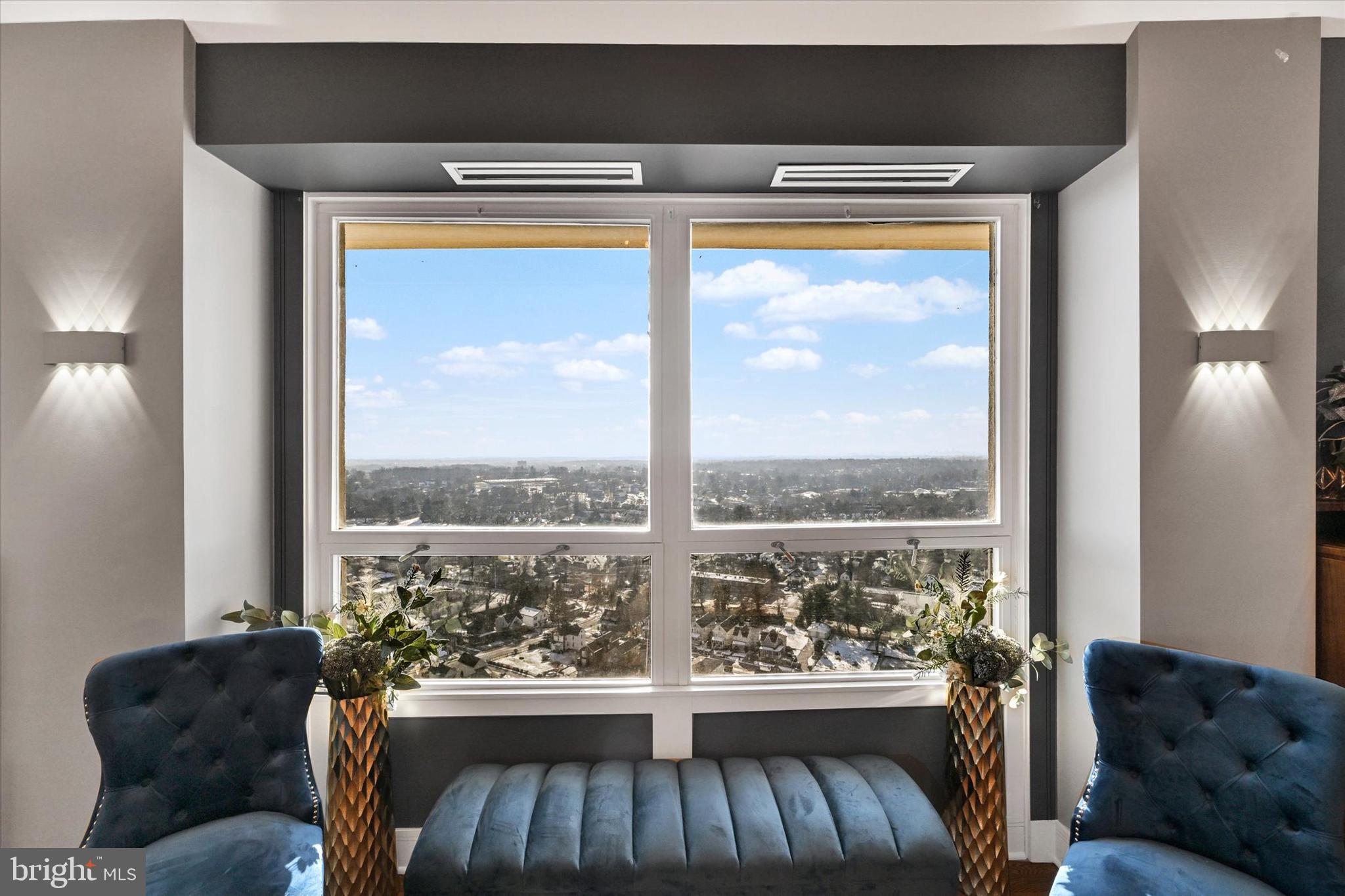 RIDGELY TOWSON CENTER - Residential