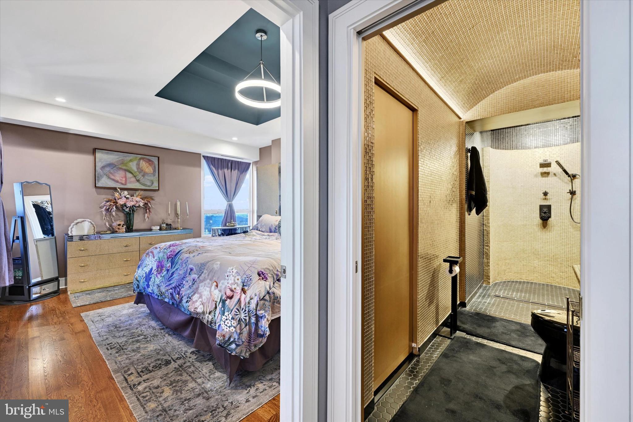 RIDGELY TOWSON CENTER - Residential