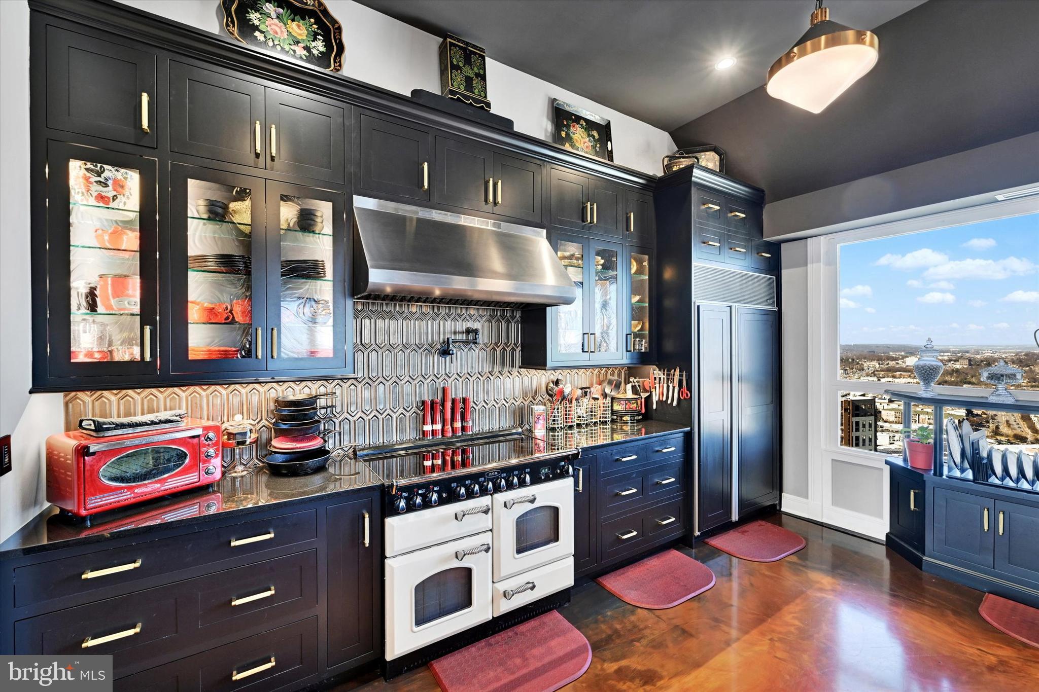 RIDGELY TOWSON CENTER - Residential