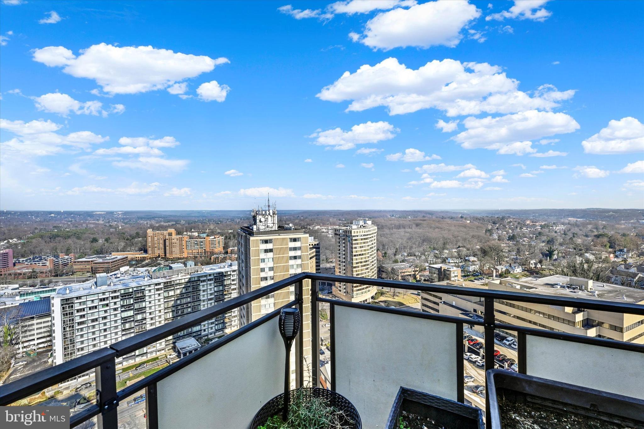 RIDGELY TOWSON CENTER - Residential