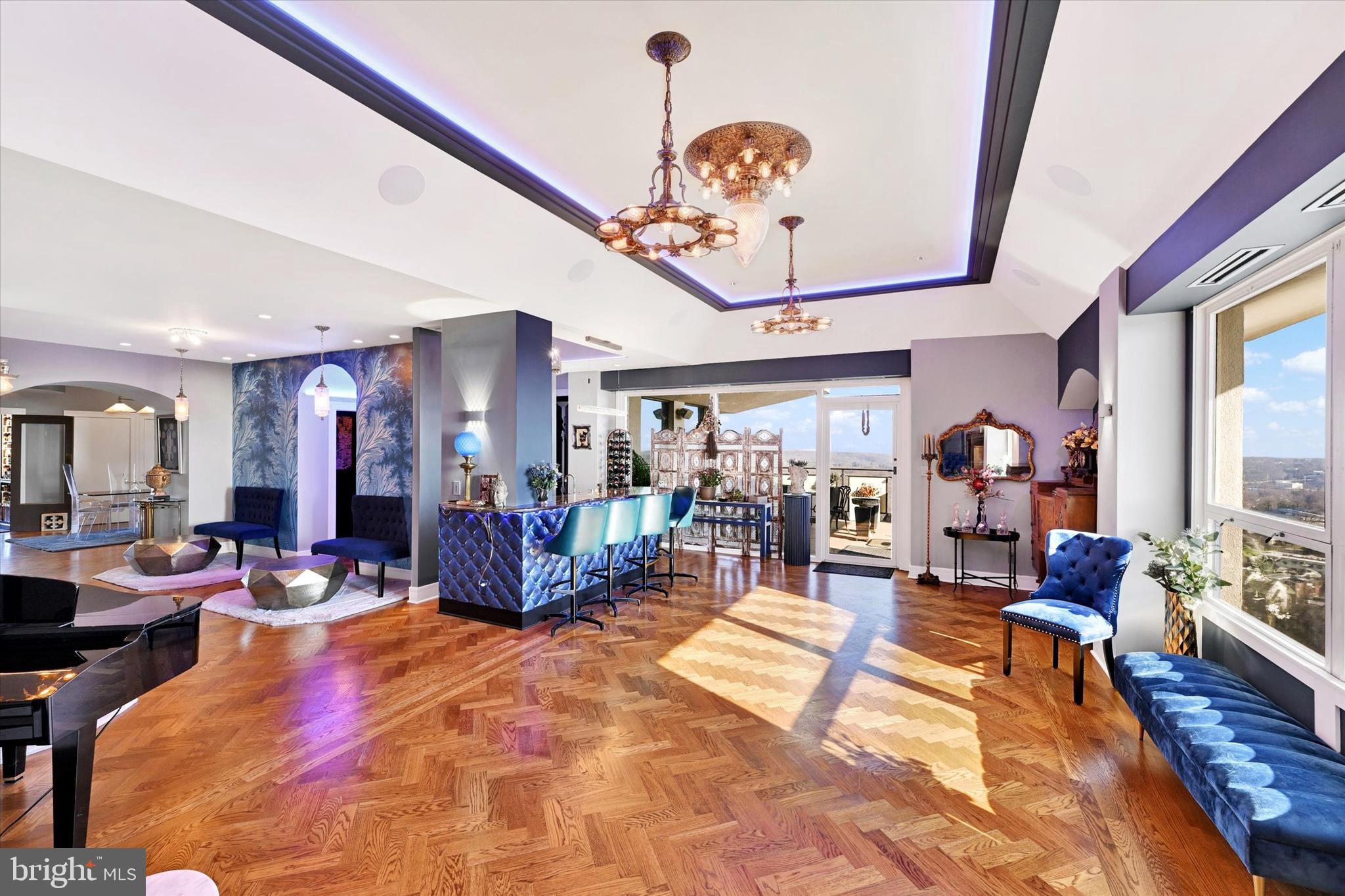 RIDGELY TOWSON CENTER - Residential