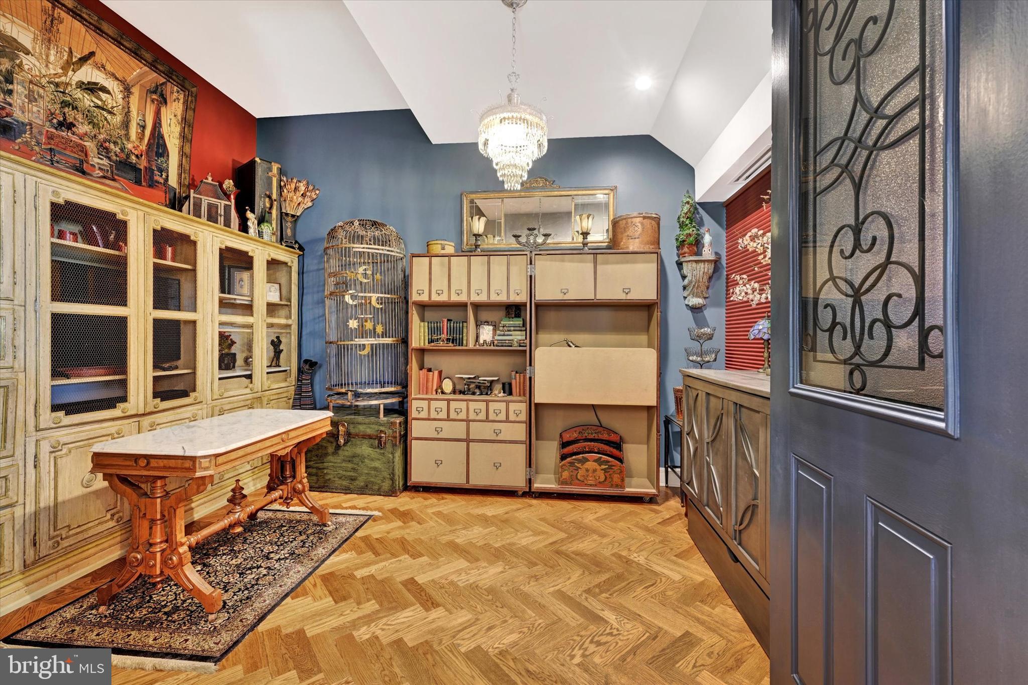 RIDGELY TOWSON CENTER - Residential