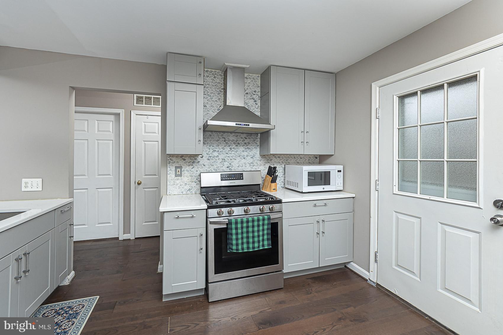 HERITAGE CROSSING - Residential