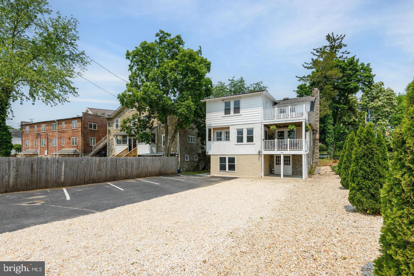 DOWNINGTOWN - Residential Lease