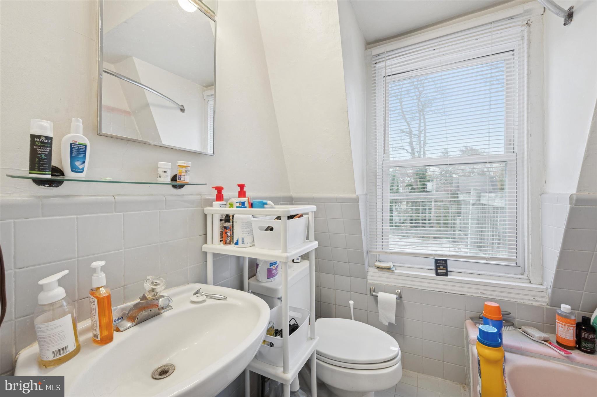 ARDMORE - Commercial Sale