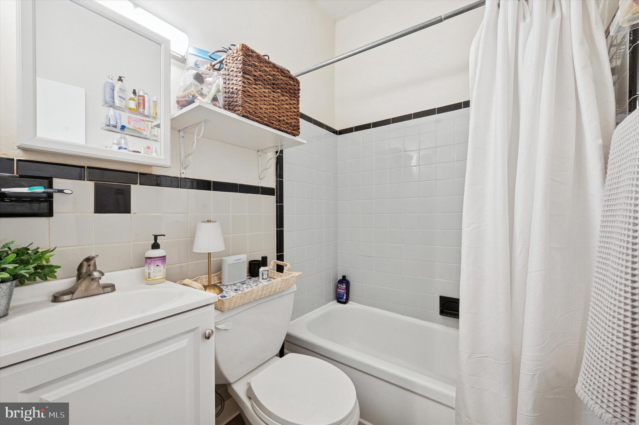 ARDMORE - Commercial Sale