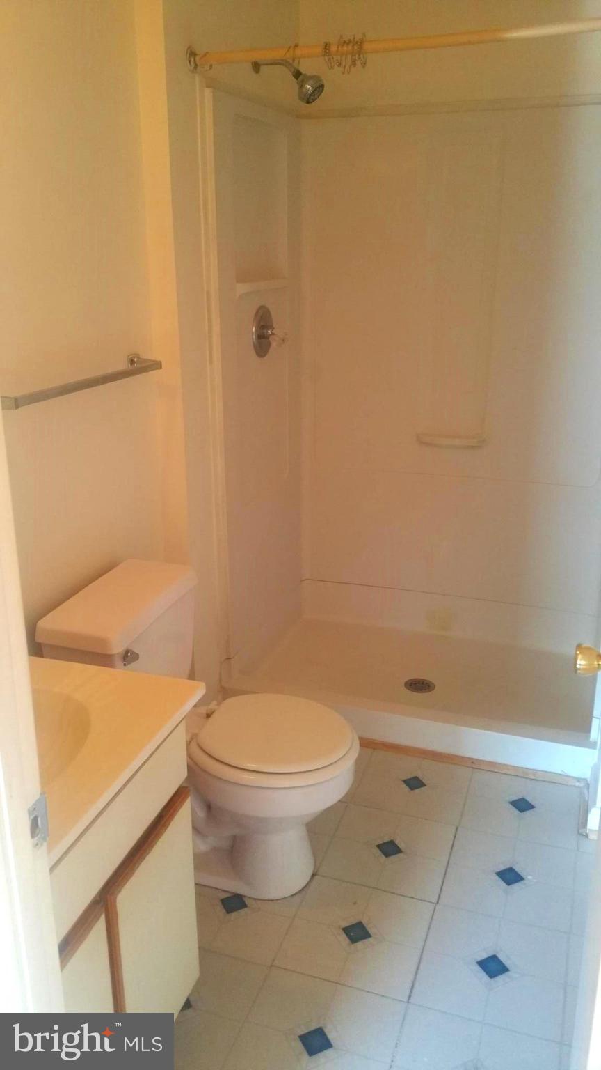 HILLCREST TOWNE - Residential