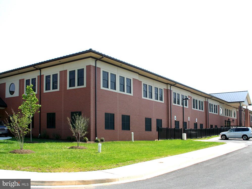 826 WASHINGTON ROAD 112