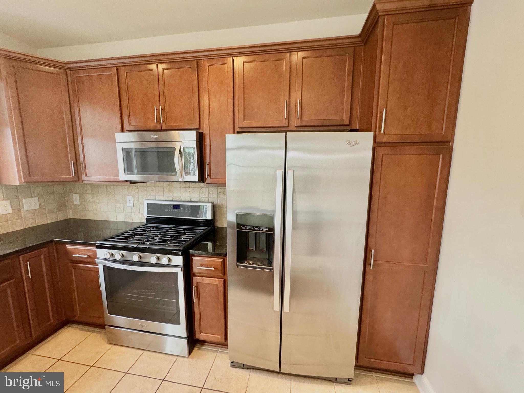 GOOSE CREEK VILLAGE NORTH - Residential Lease