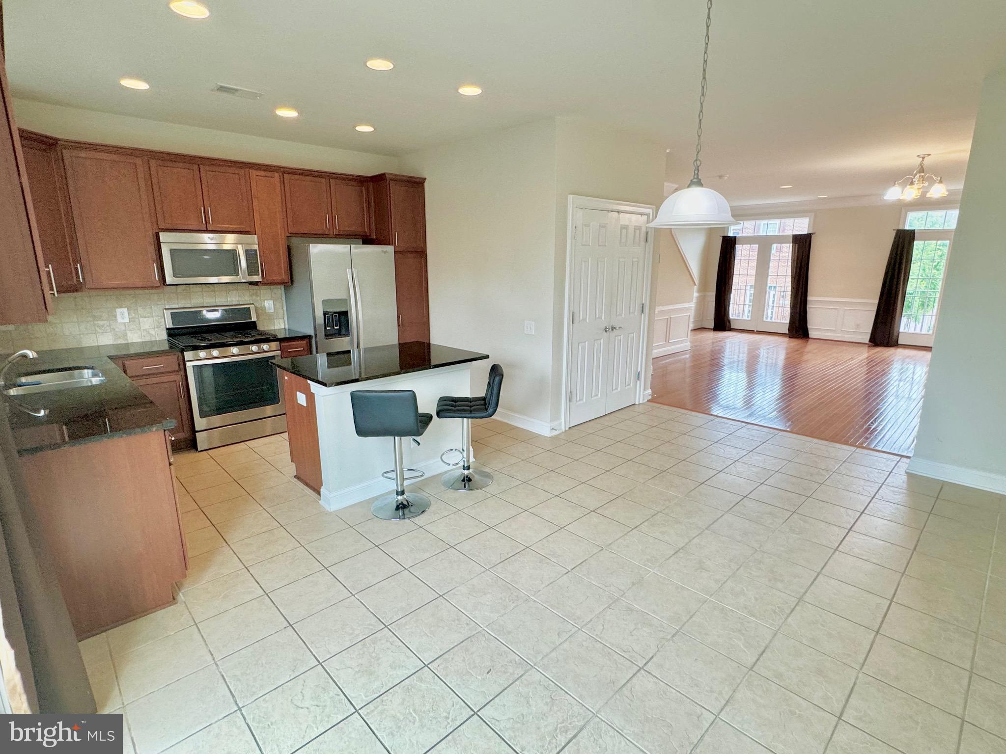 GOOSE CREEK VILLAGE NORTH - Residential Lease