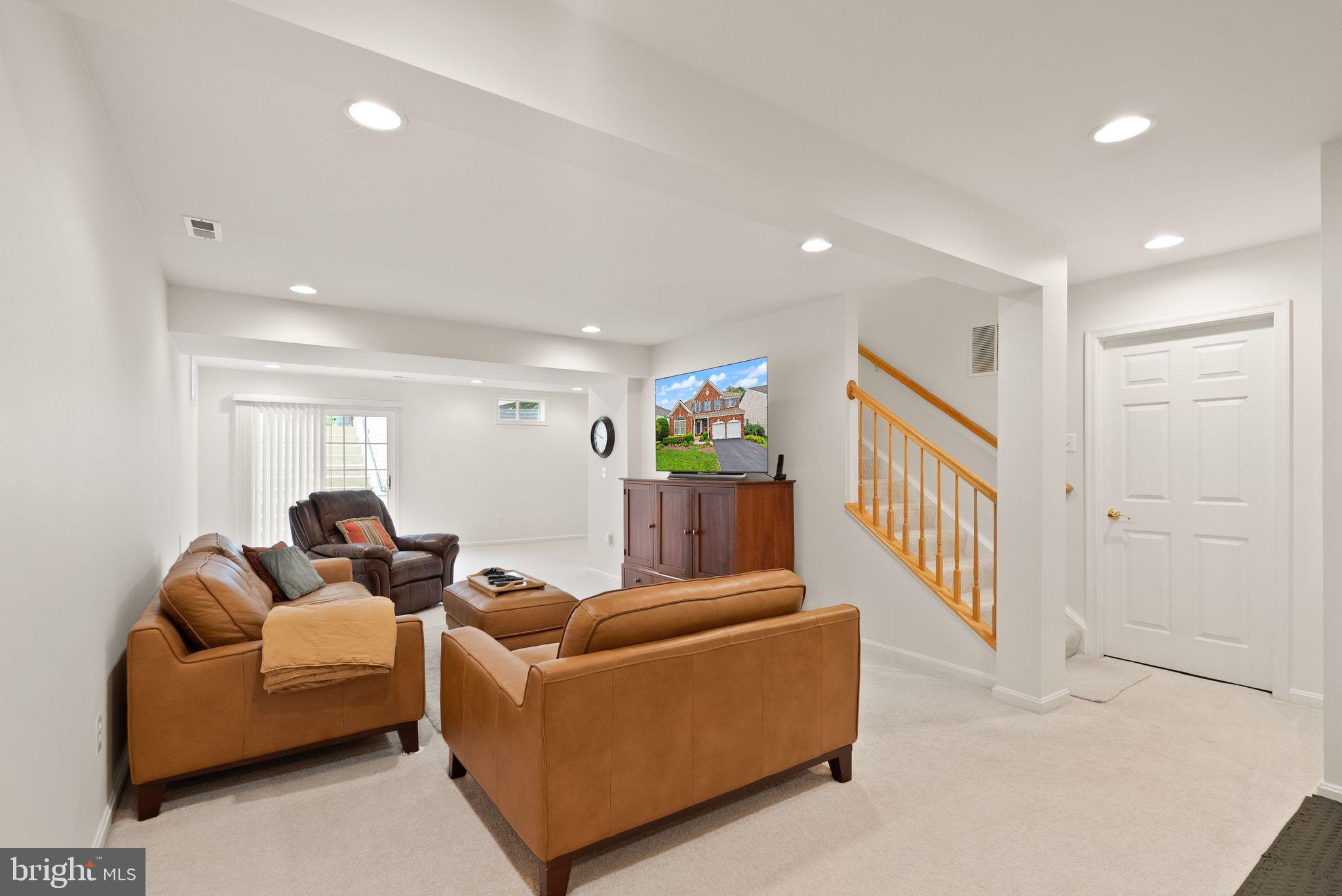 COLES RUN/PARKWAY WEST - Residential