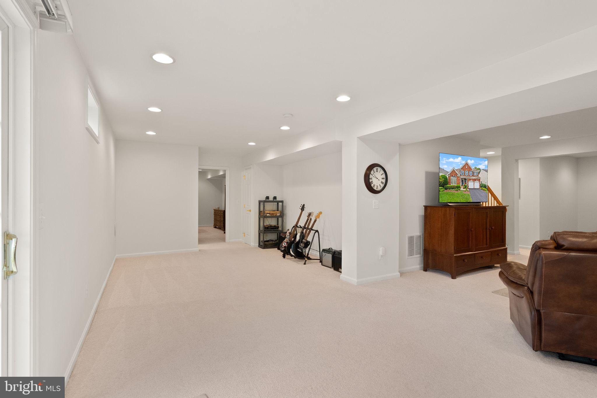 COLES RUN/PARKWAY WEST - Residential