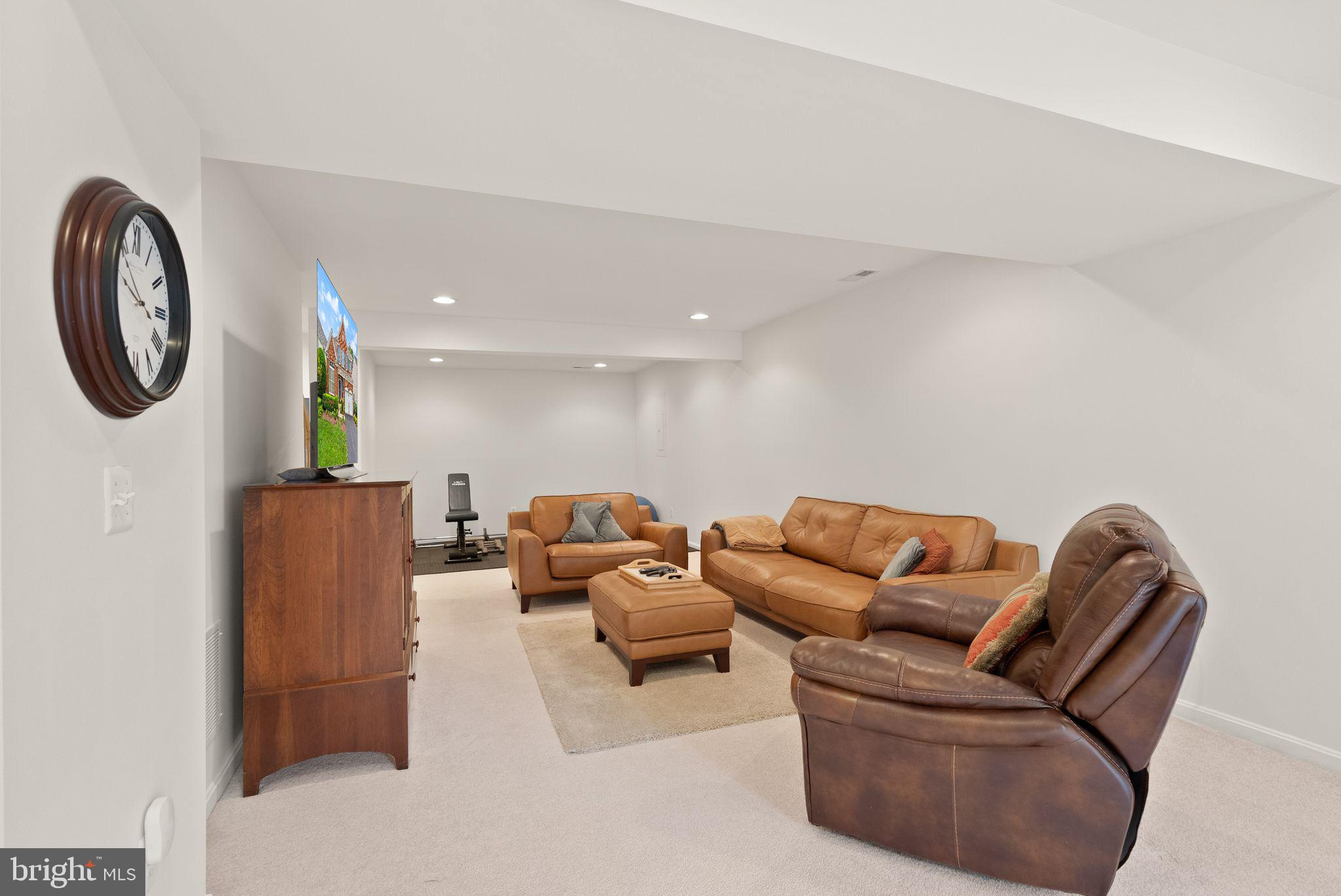 COLES RUN/PARKWAY WEST - Residential