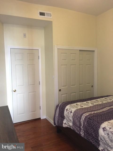 QUEEN VILLAGE - Residential Lease