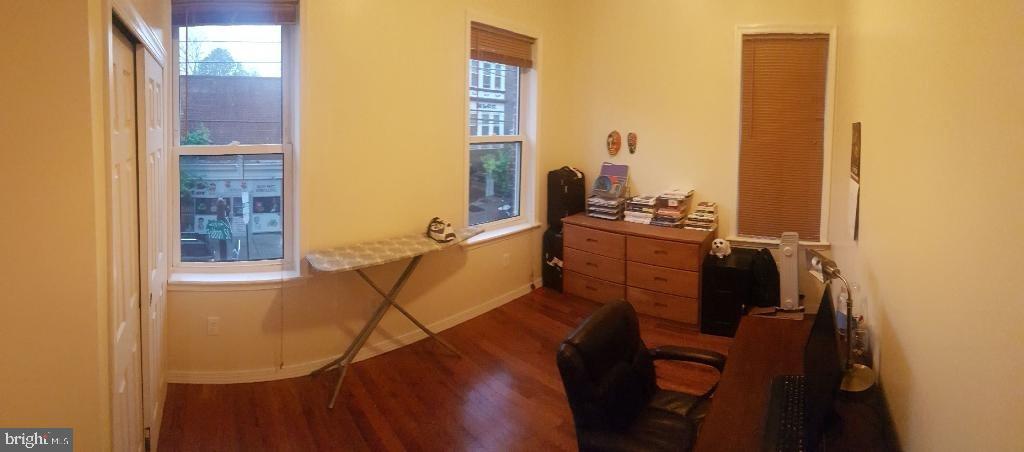 QUEEN VILLAGE - Residential Lease