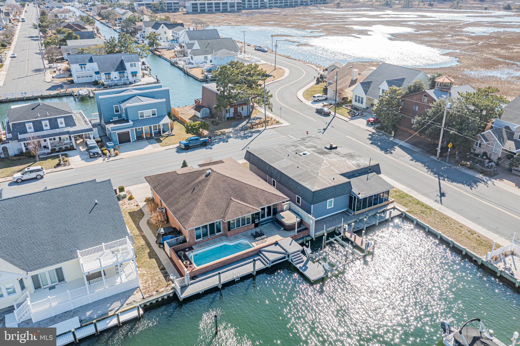 CAINE KEYS II EXT - Residential