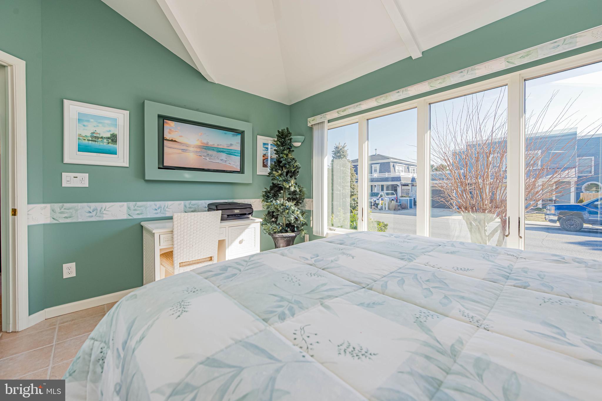 CAINE KEYS II EXT - Residential