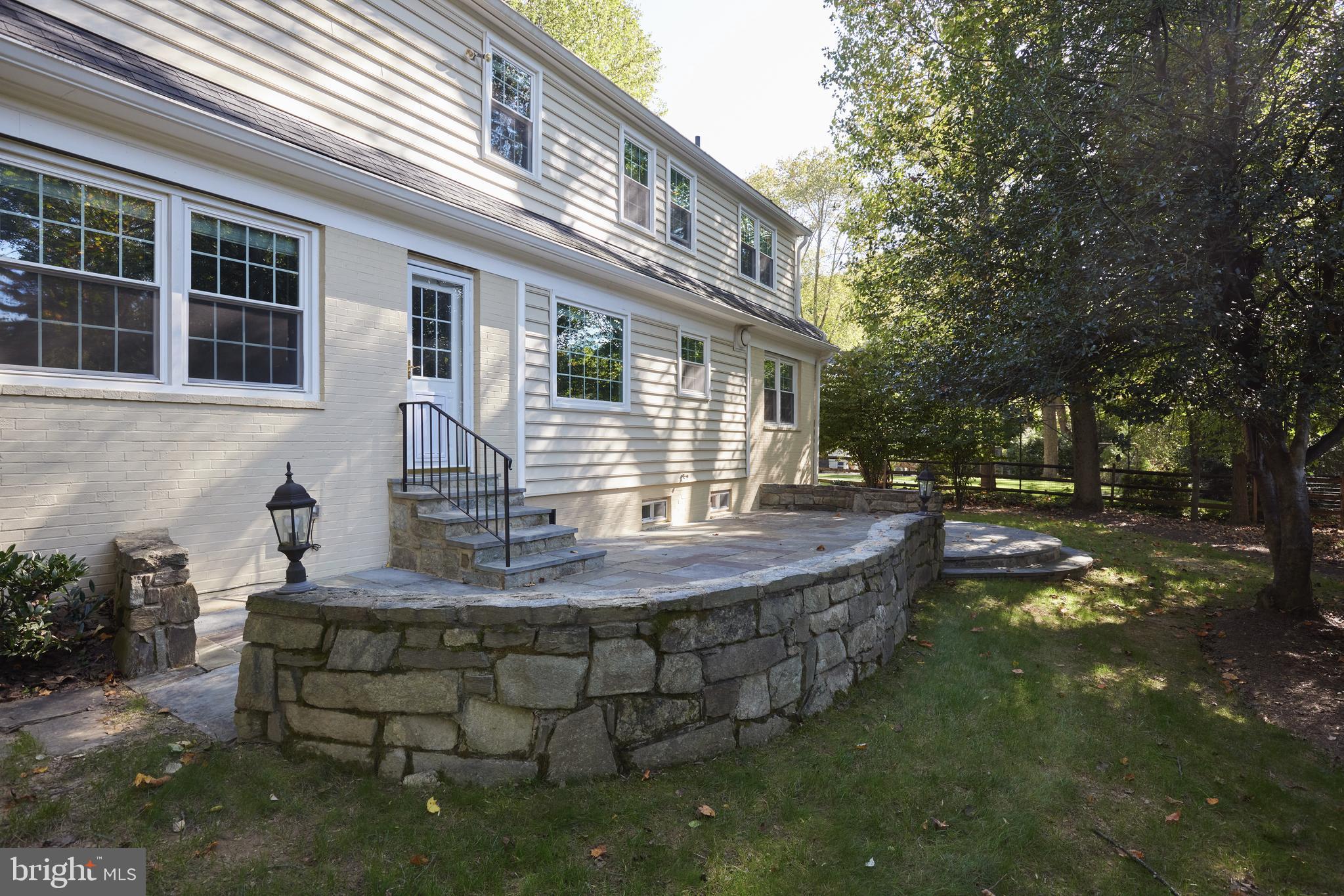 WINDSOR HILLS - Residential