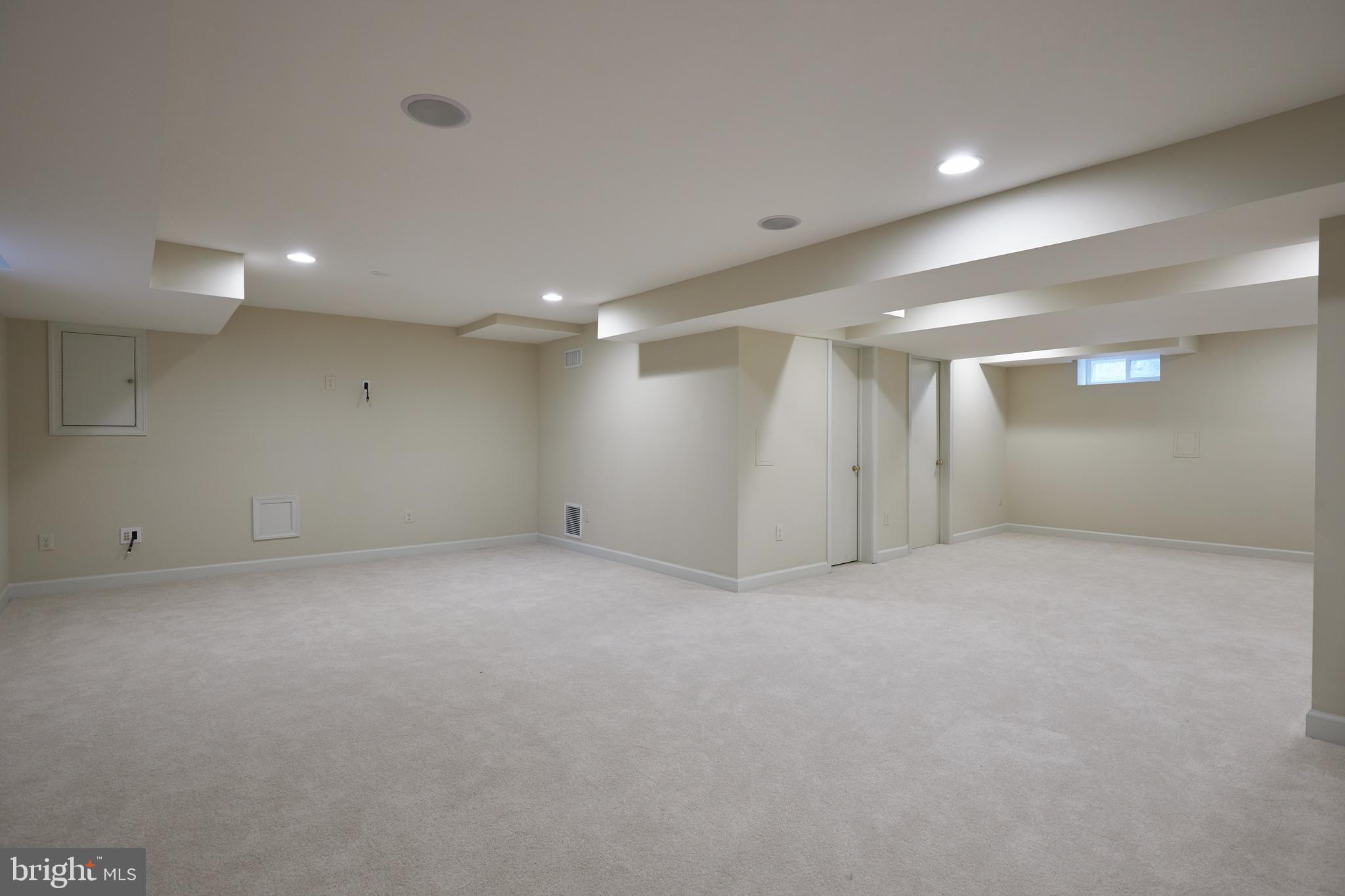 WINDSOR HILLS - Residential