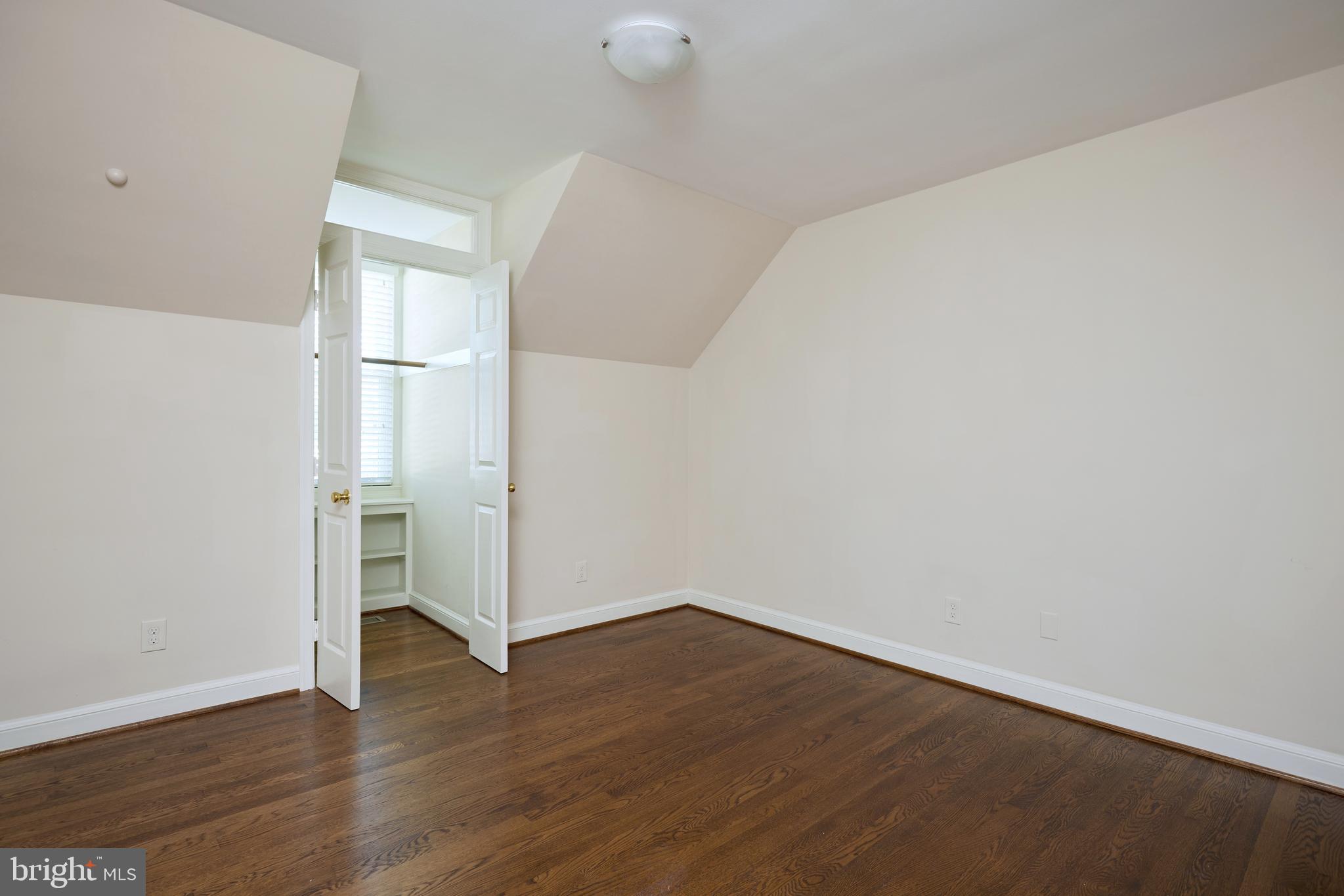 WINDSOR HILLS - Residential