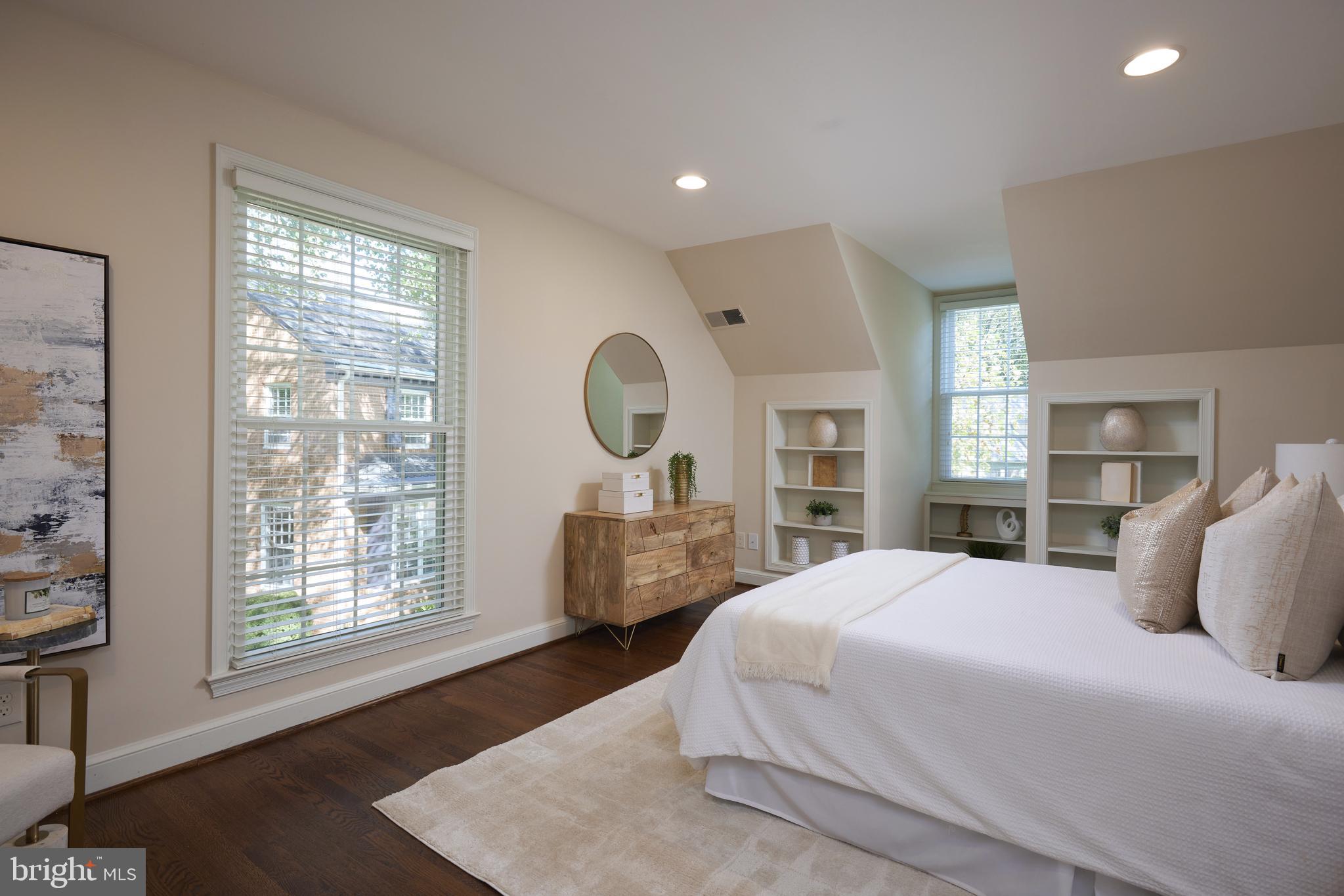 WINDSOR HILLS - Residential